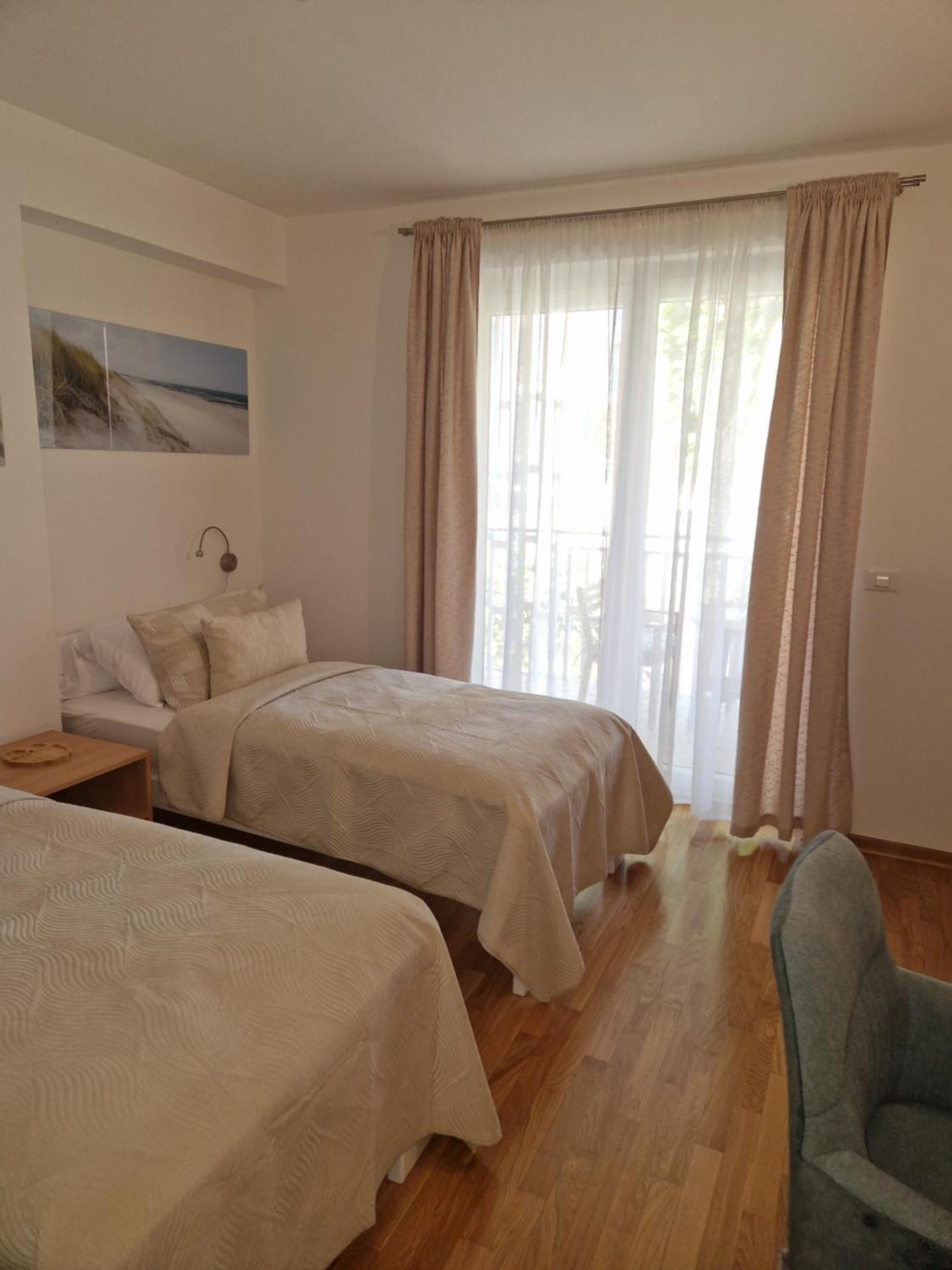 Room 211 - Aparthotel Jadranka Portorož Zimmer foto